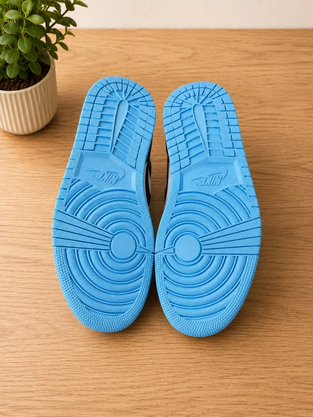 Nike Air Black White Blue Low-Top Sneakers
